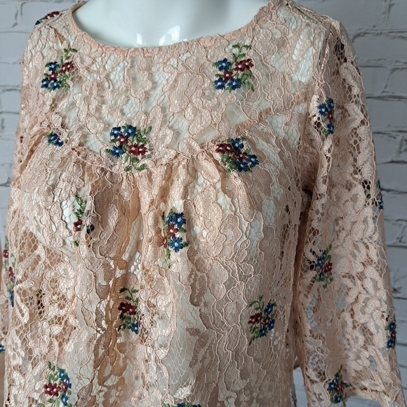 𝅺Zara Lace Floral Cropped top‎ - Picture 6 of 12